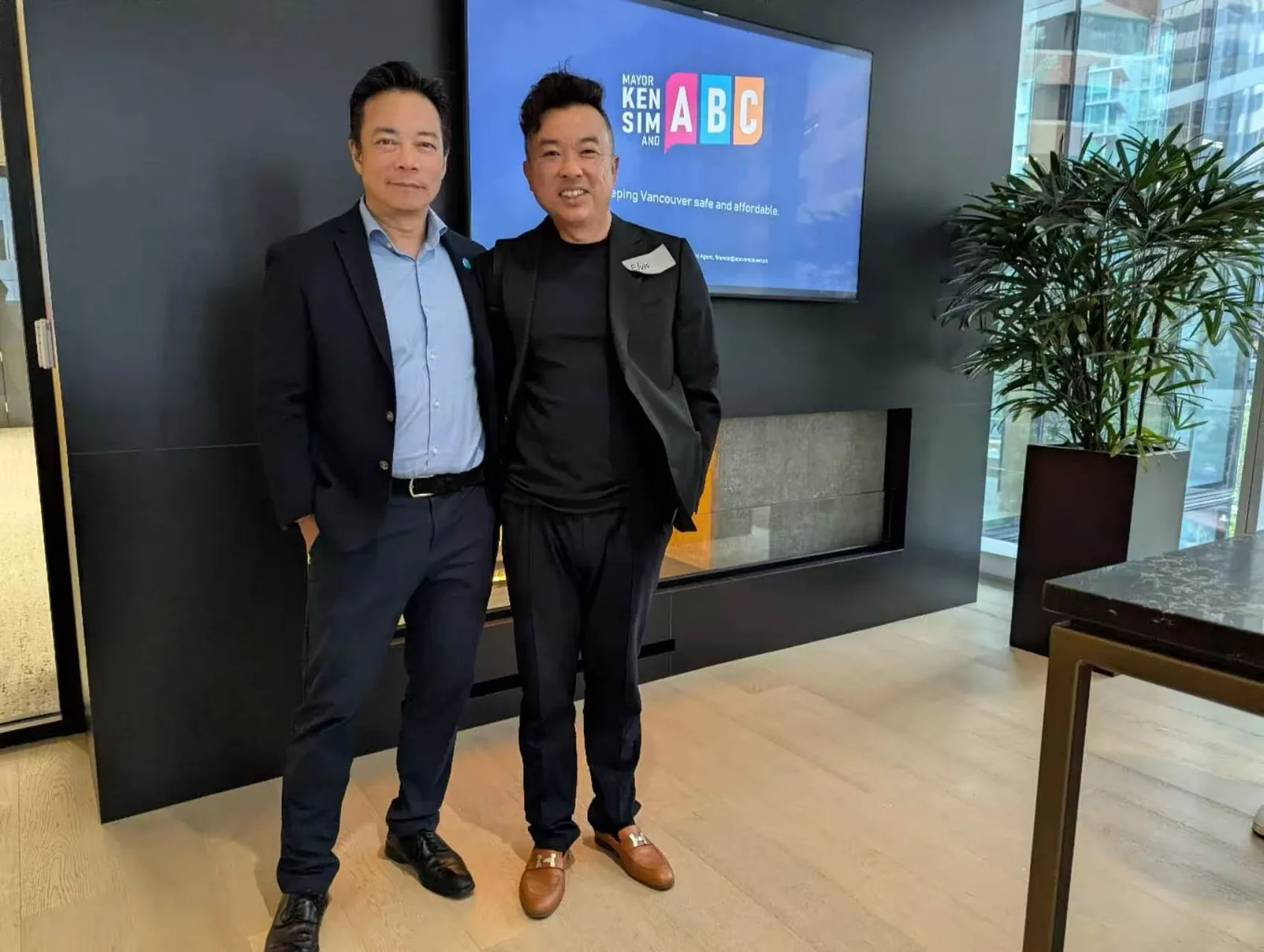 Guaranti Group founder Elvis Hui with Vancouver Mayor Ken Sim